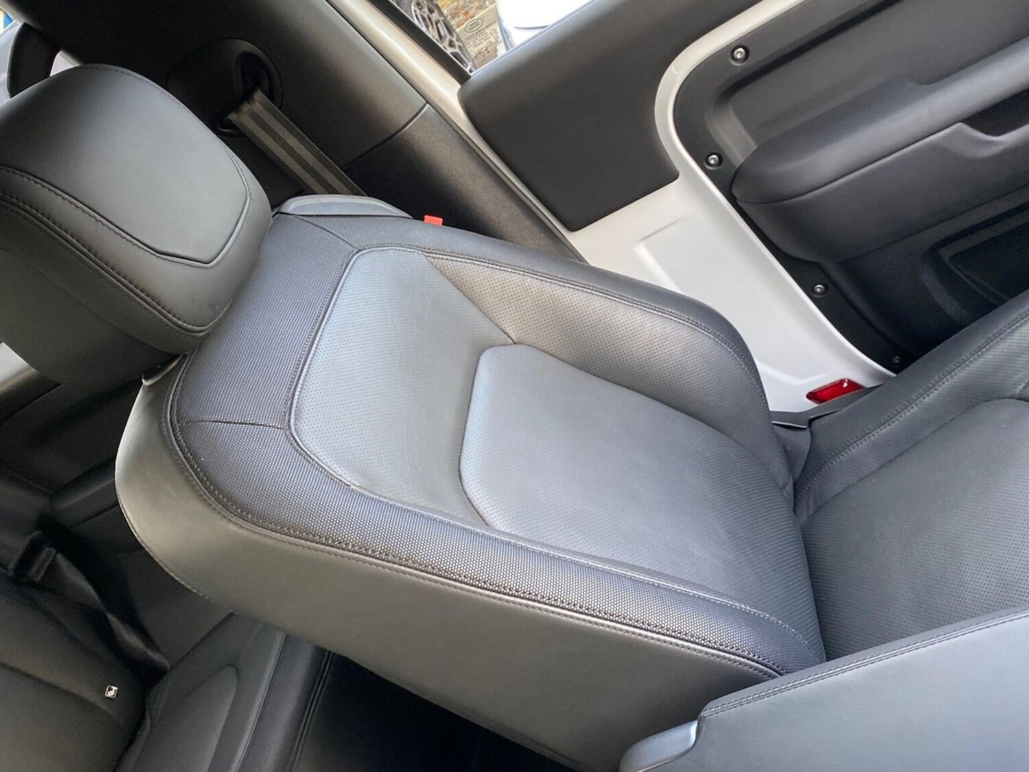 Used Land Rover Defender 2023 for sale - 76547699: Photo 42