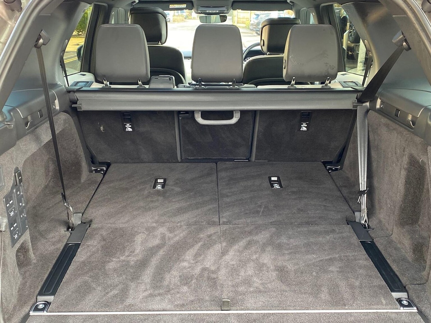 Used Land Rover Discovery 2024 for sale - 77790351: Photo 10