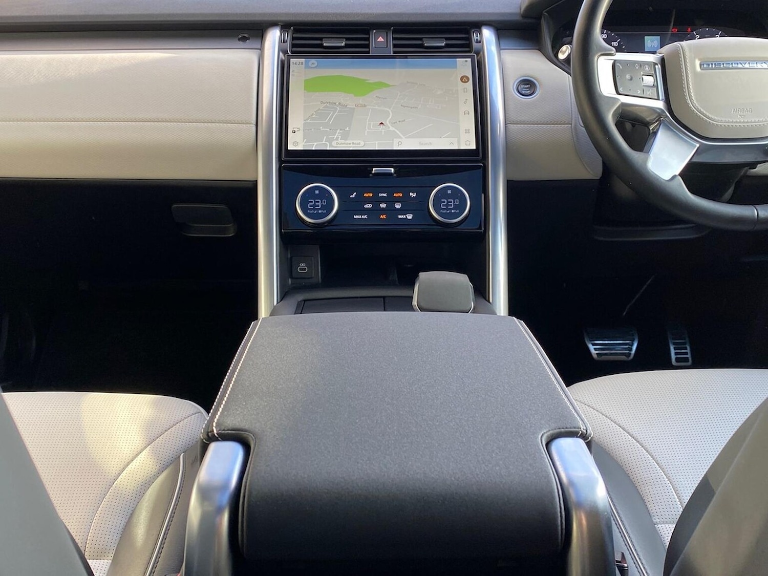 Used Land Rover Discovery 2024 for sale - 77790351: Photo 14