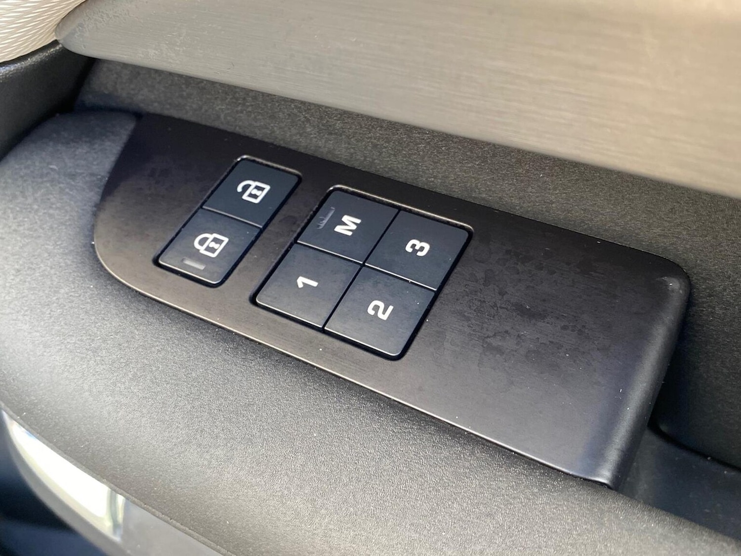 Used Land Rover Discovery 2024 for sale - 77790351: Photo 23