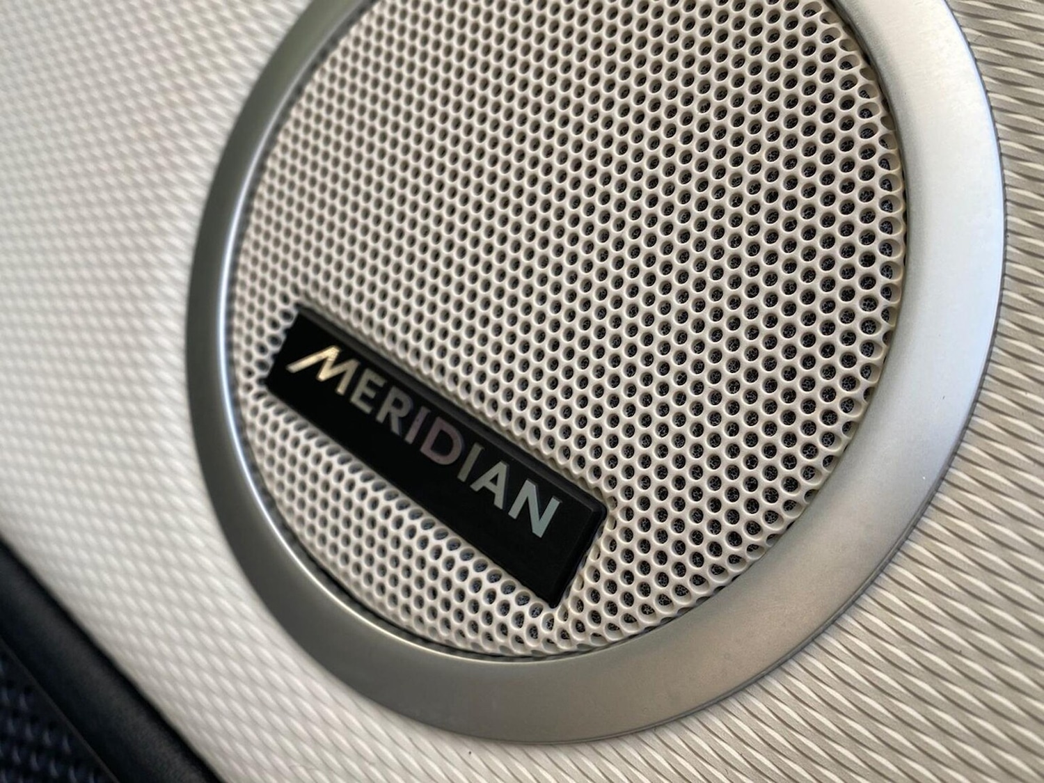 Used Land Rover Discovery 2024 for sale - 77790351: Photo 24