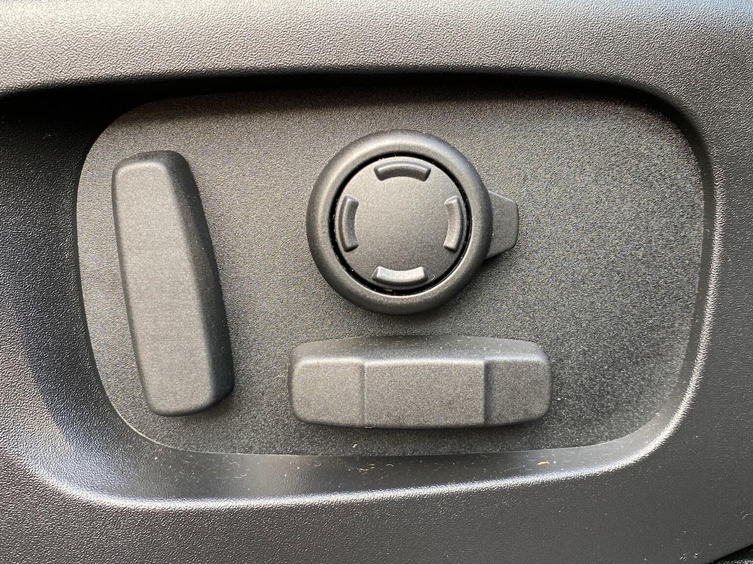 Used Land Rover Discovery 2024 for sale - 77790351: Photo 25