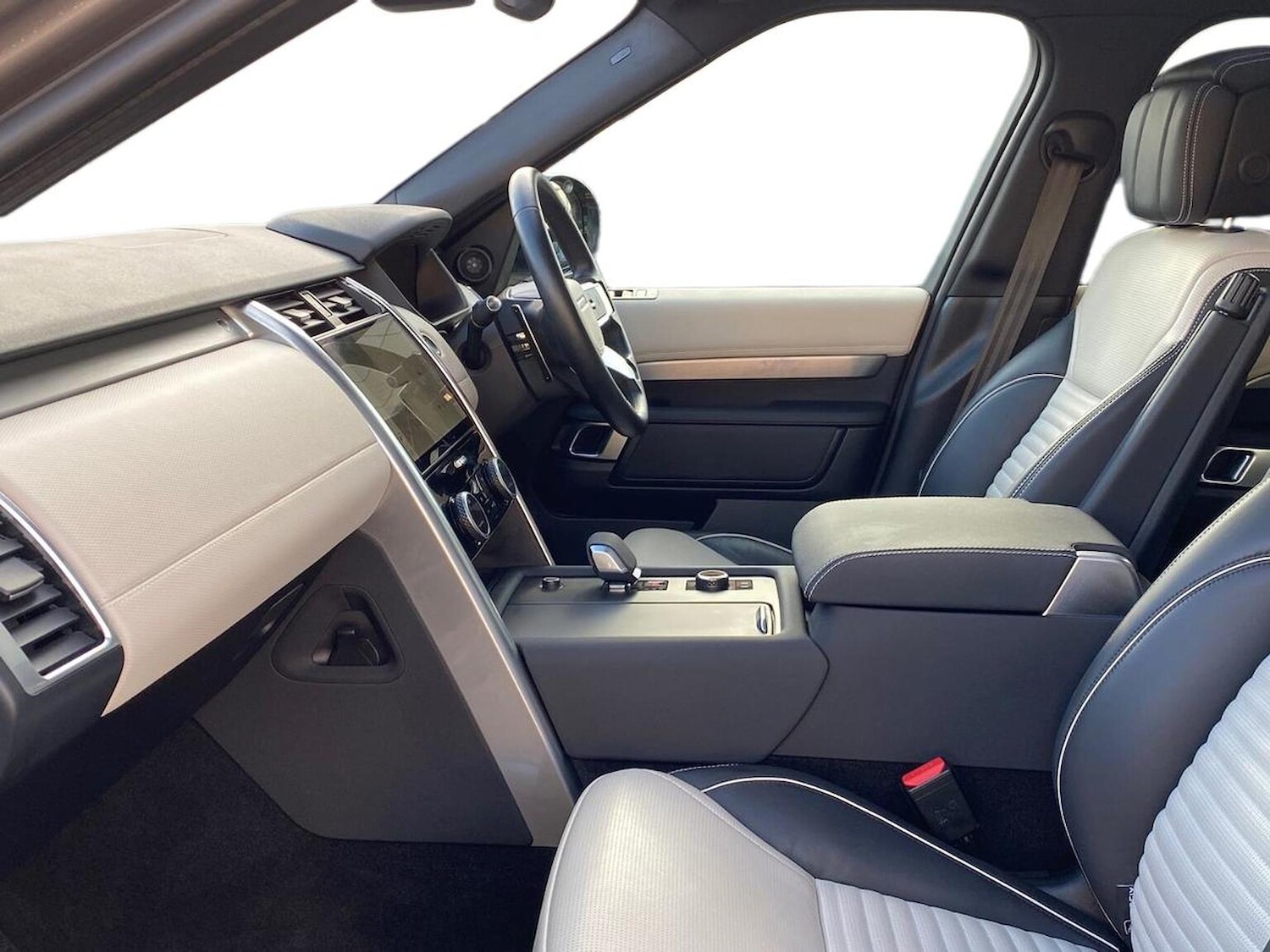 Used Land Rover Discovery 2024 for sale - 77790351: Photo 3