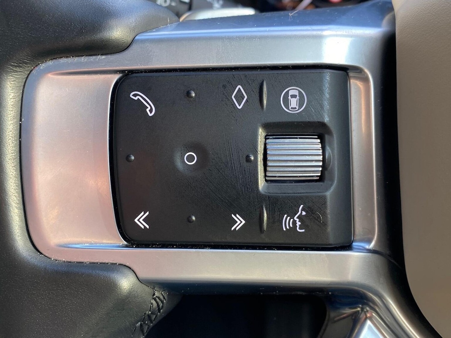 Used Land Rover Discovery 2024 for sale - 77790351: Photo 30