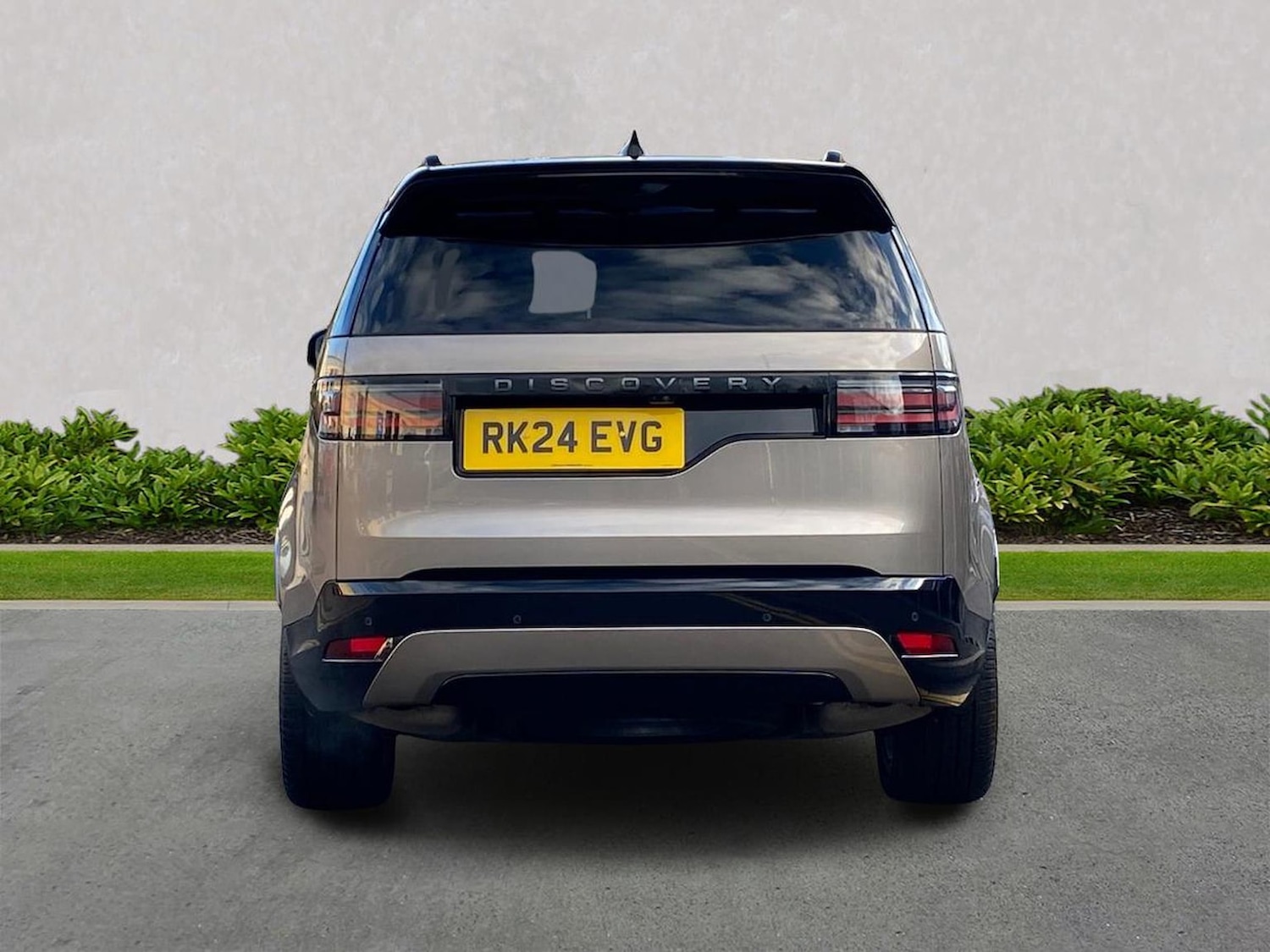 Used Land Rover Discovery 2024 for sale - 77790351: Photo 6