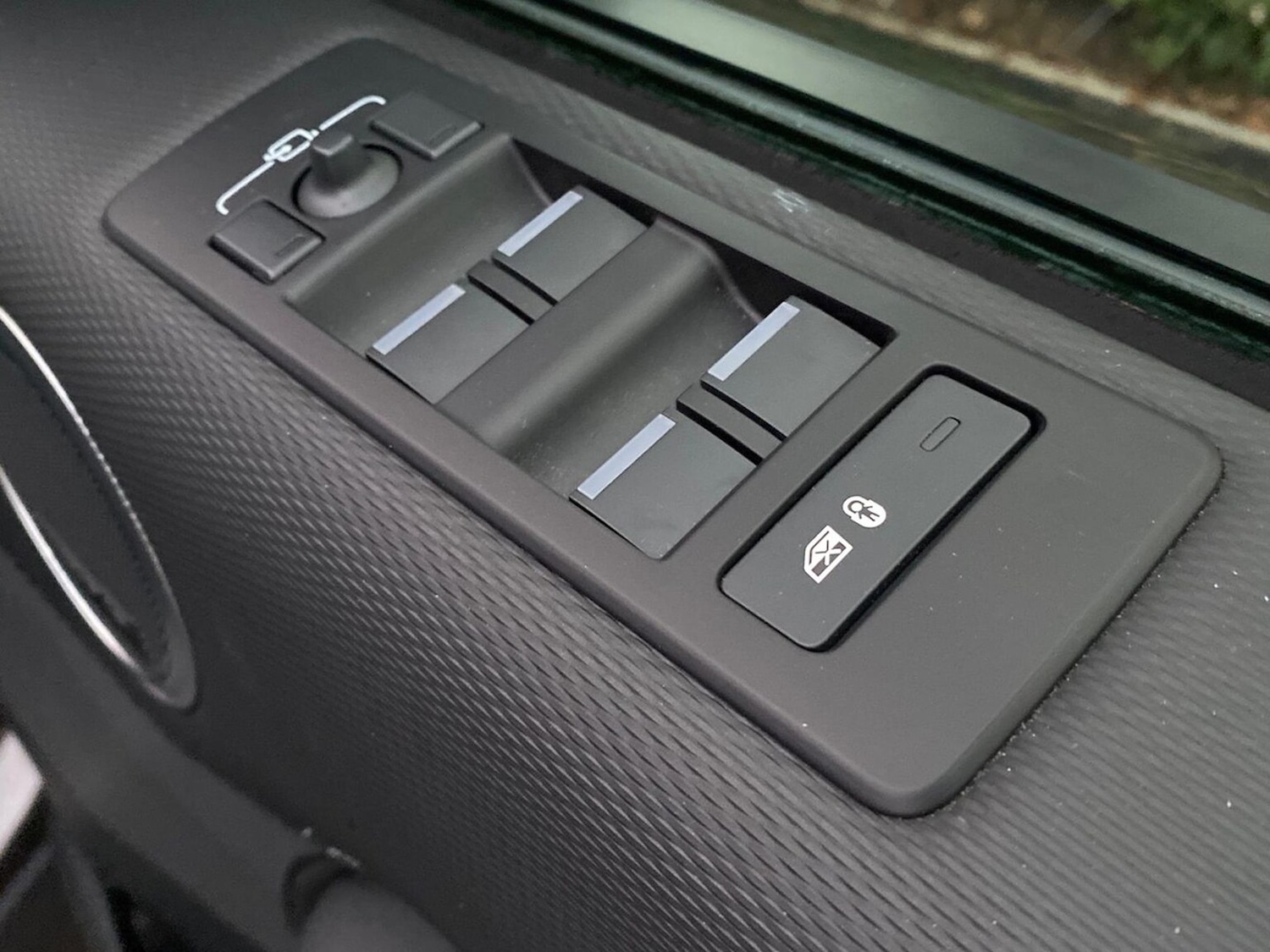 Used Land Rover Discovery 2024 for sale - 76974558: Photo 22