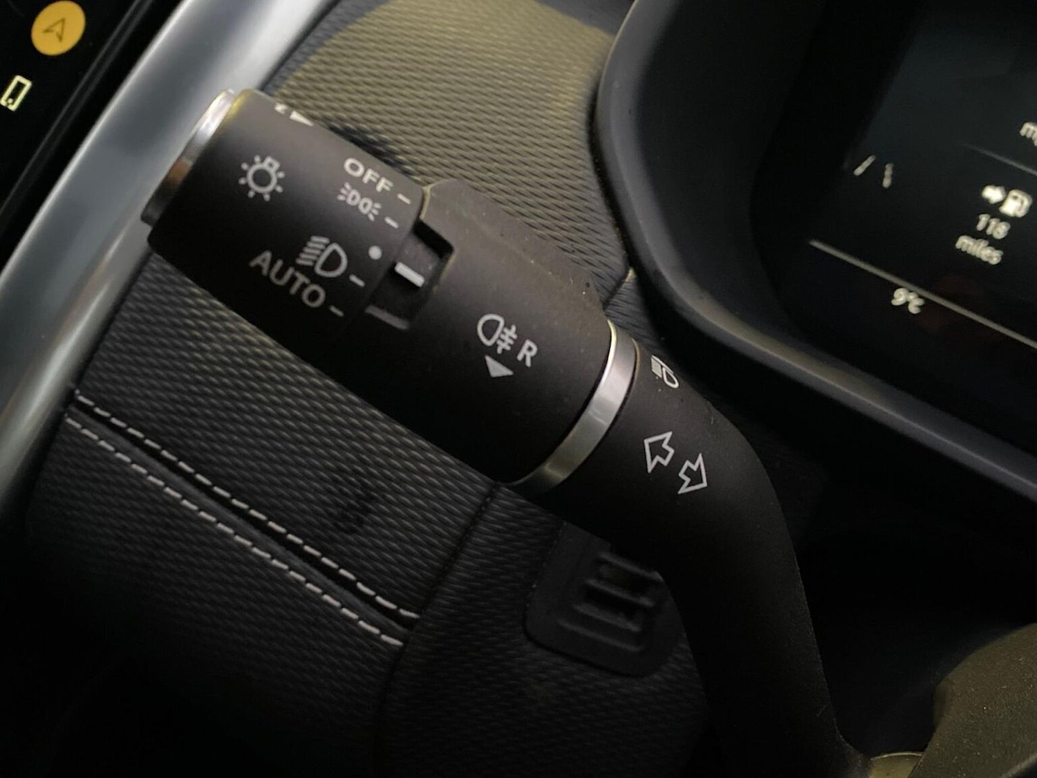 Used Land Rover Discovery 2024 for sale - 76974558: Photo 31