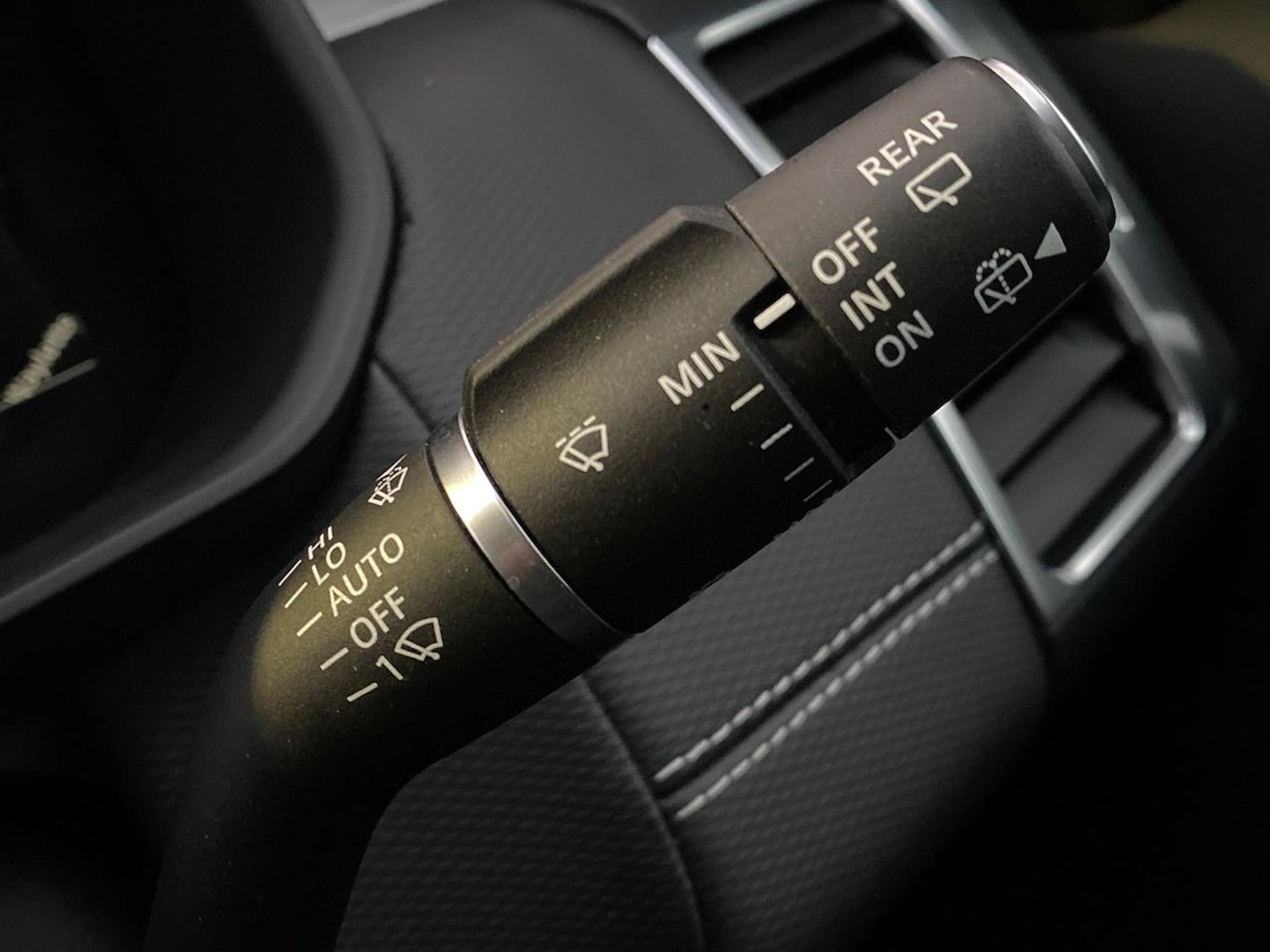 Used Land Rover Discovery 2024 for sale - 76974558: Photo 32