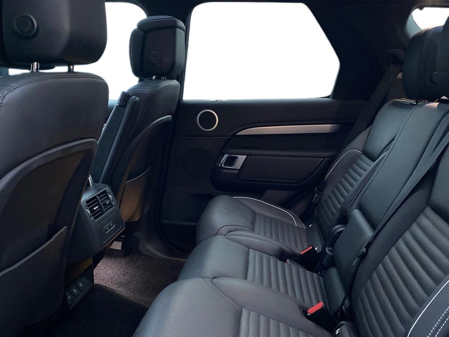 Used Land Rover Discovery 2024 for sale - 76974558: Photo 4