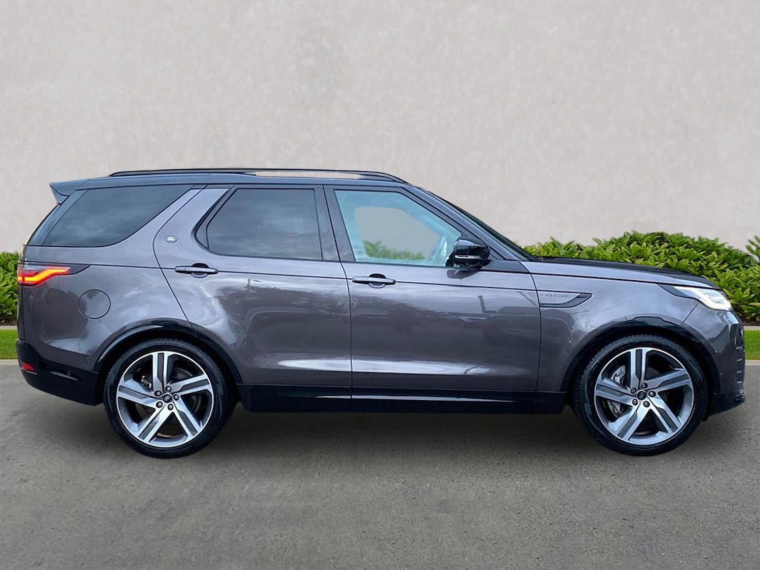 Used Land Rover Discovery 2024 for sale - 76974558: Photo 5