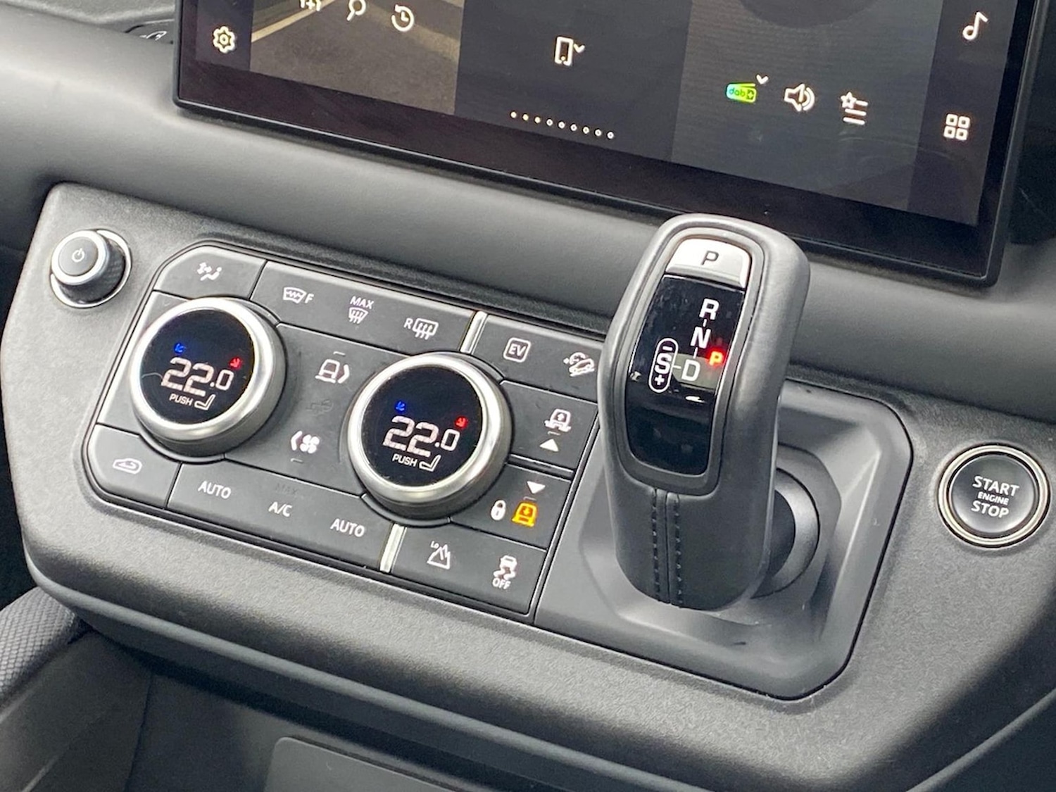 Used Land Rover Defender 2023 for sale - 76591431: Photo 13