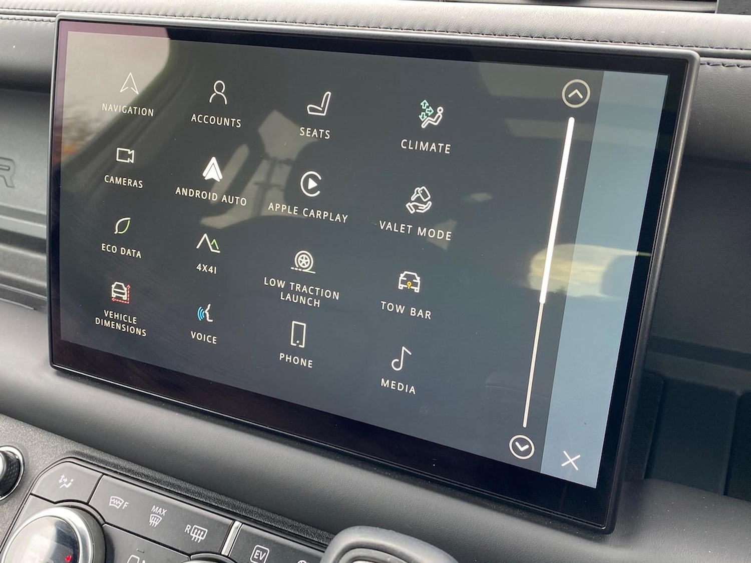 Used Land Rover Defender 2023 for sale - 76591431: Photo 24