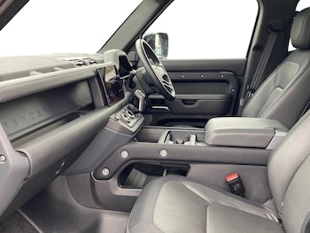 Used Land Rover Defender 2023 for sale - 76591431: Photo