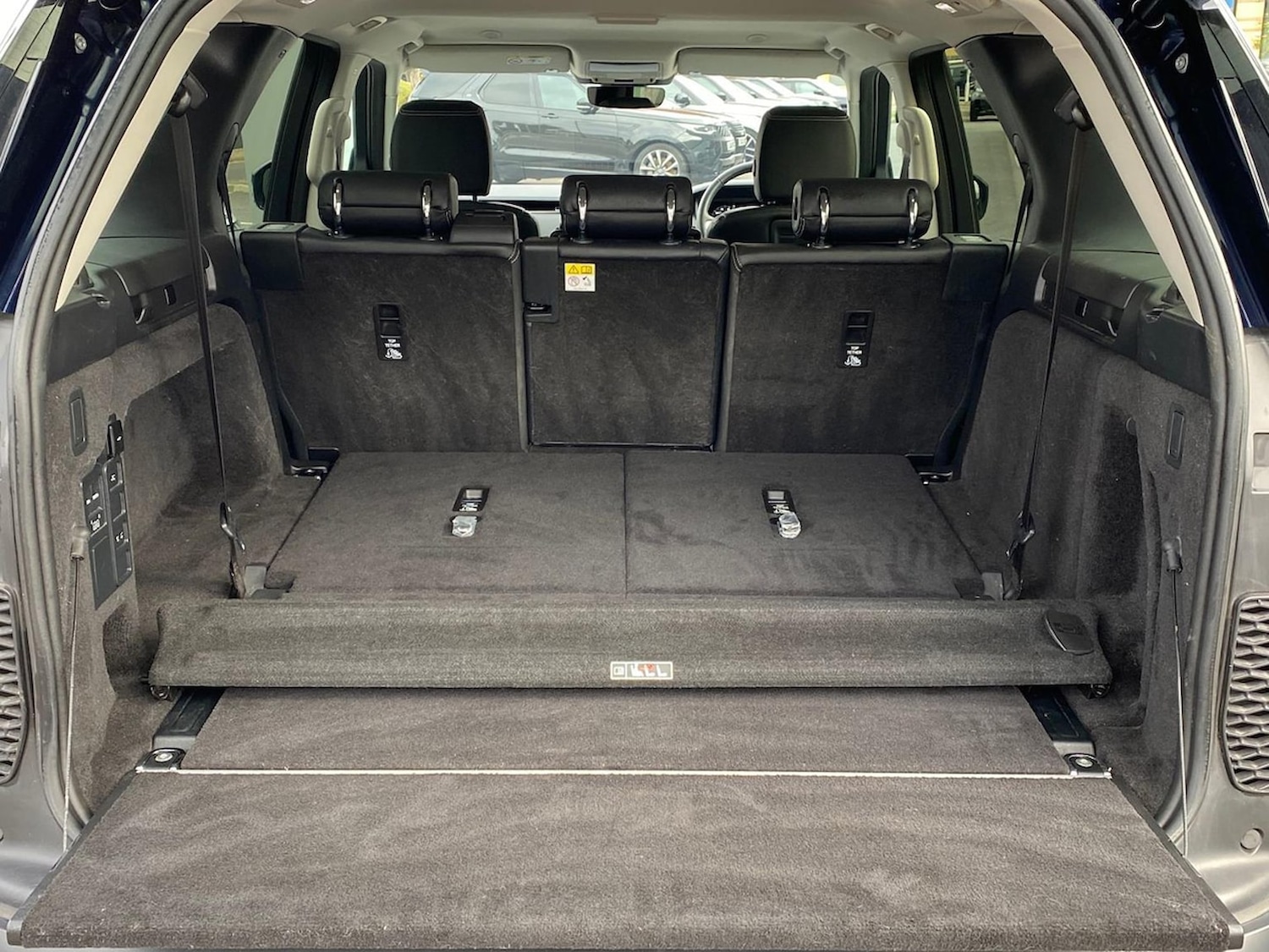 Used Land Rover Discovery 2021 for sale - 76694621: Photo 10