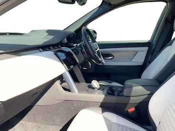 Used Land Rover Discovery Sport 2024 for sale - 78755729: Photo