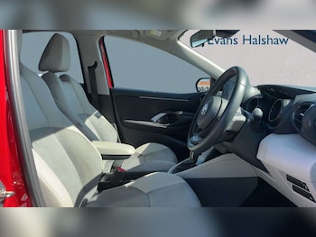 Used Toyota Yaris 2023 for sale - 78149106: Photo