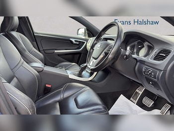 Used Volvo V60 2017 for sale - 79095659: Photo