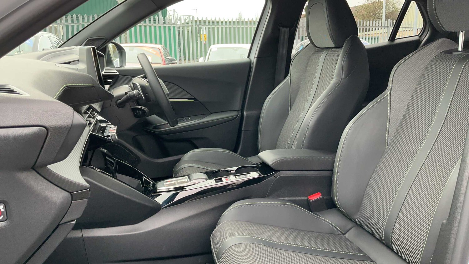 Used Peugeot 2008 2024 for sale - 77858292: Photo 9