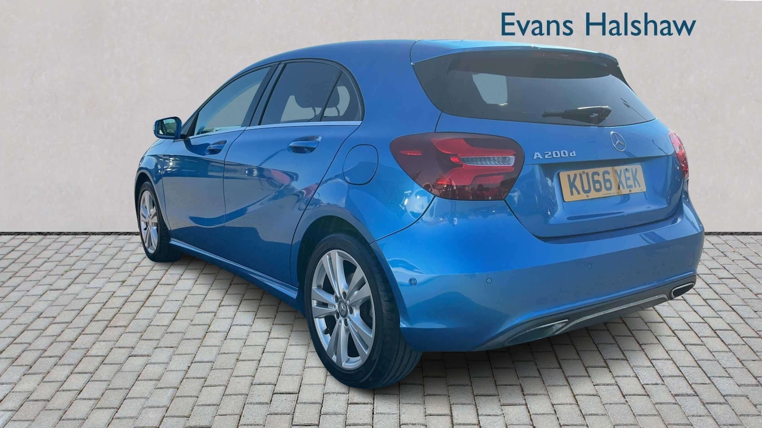 Used Mercedes-Benz A-Class 2016 for sale - 78137597: Photo 2