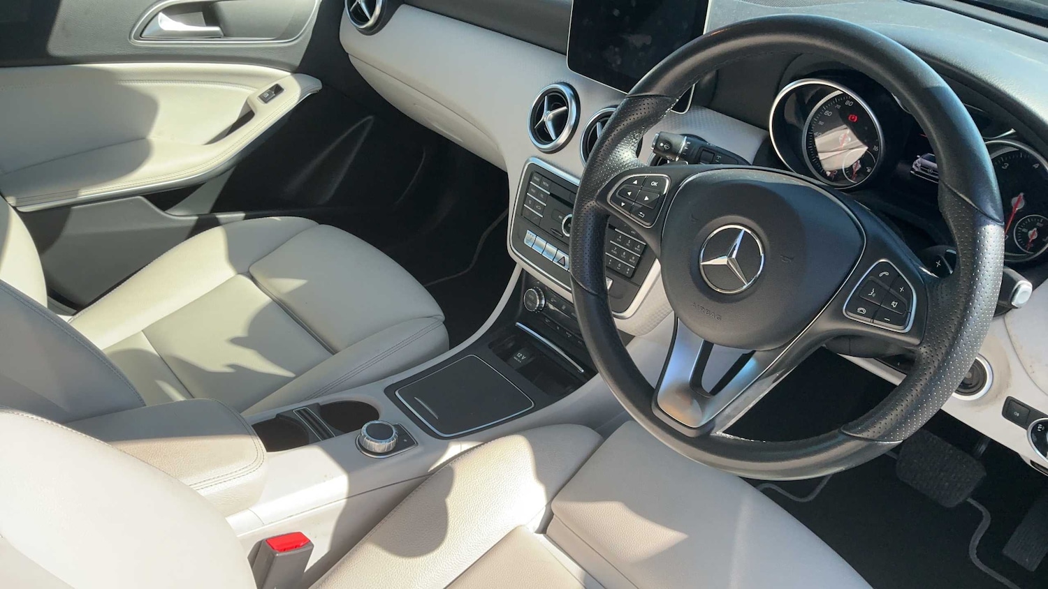 Used Mercedes-Benz A-Class 2016 for sale - 78137597: Photo 8