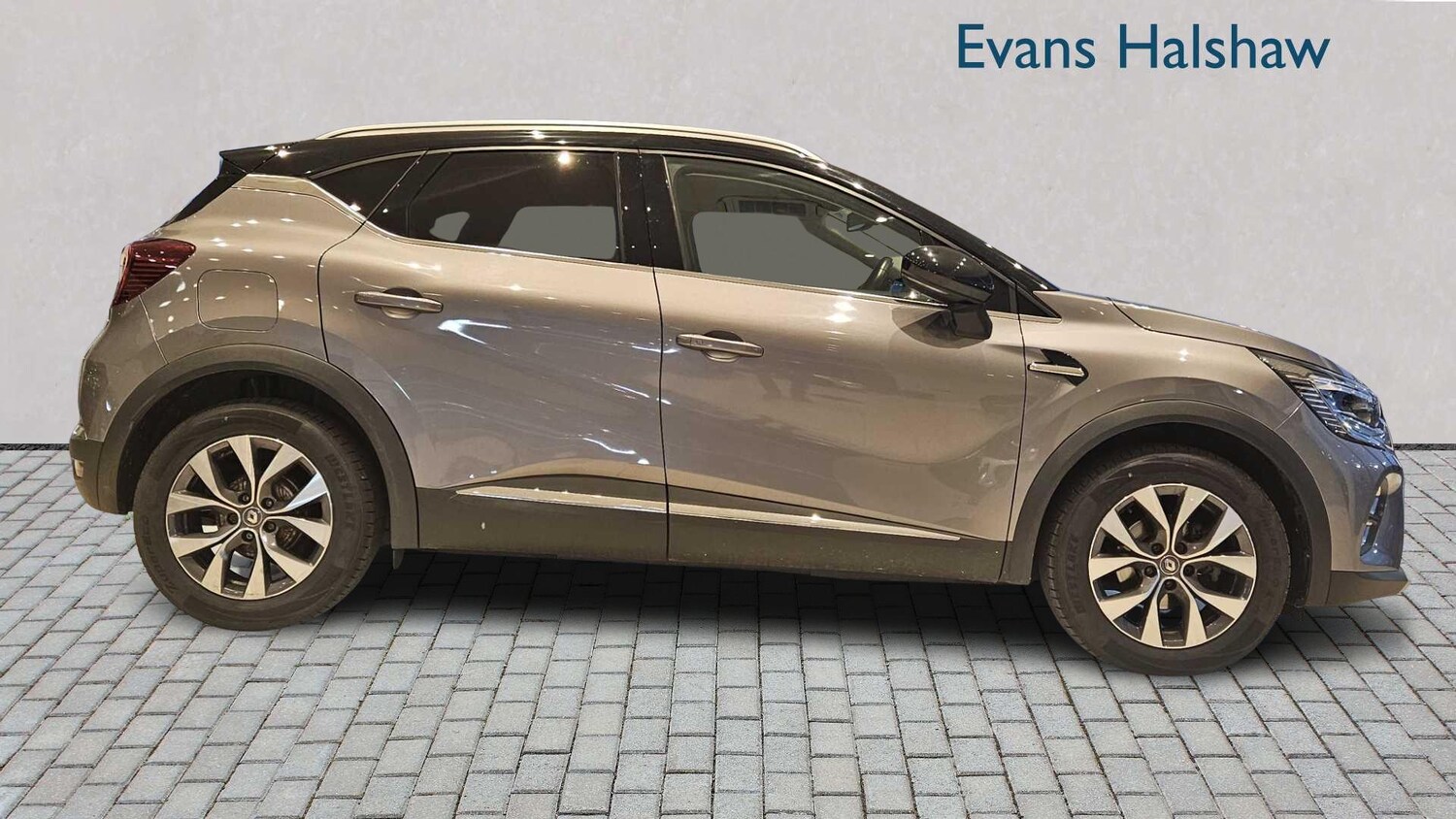 Used Renault Captur for sale - 77860534: Photo 6