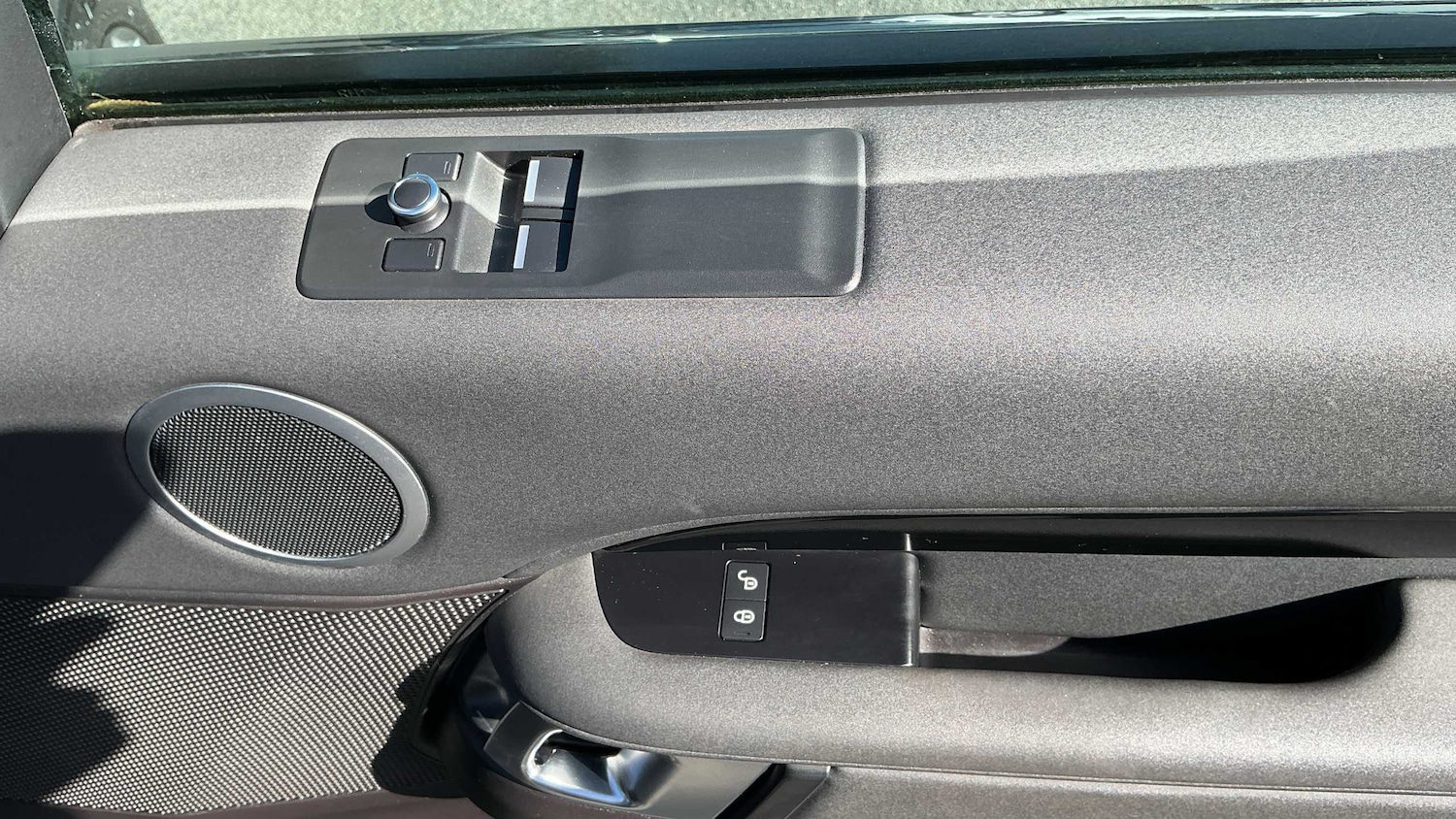 Used Land Rover Discovery 2018 for sale - 77960970: Photo 22