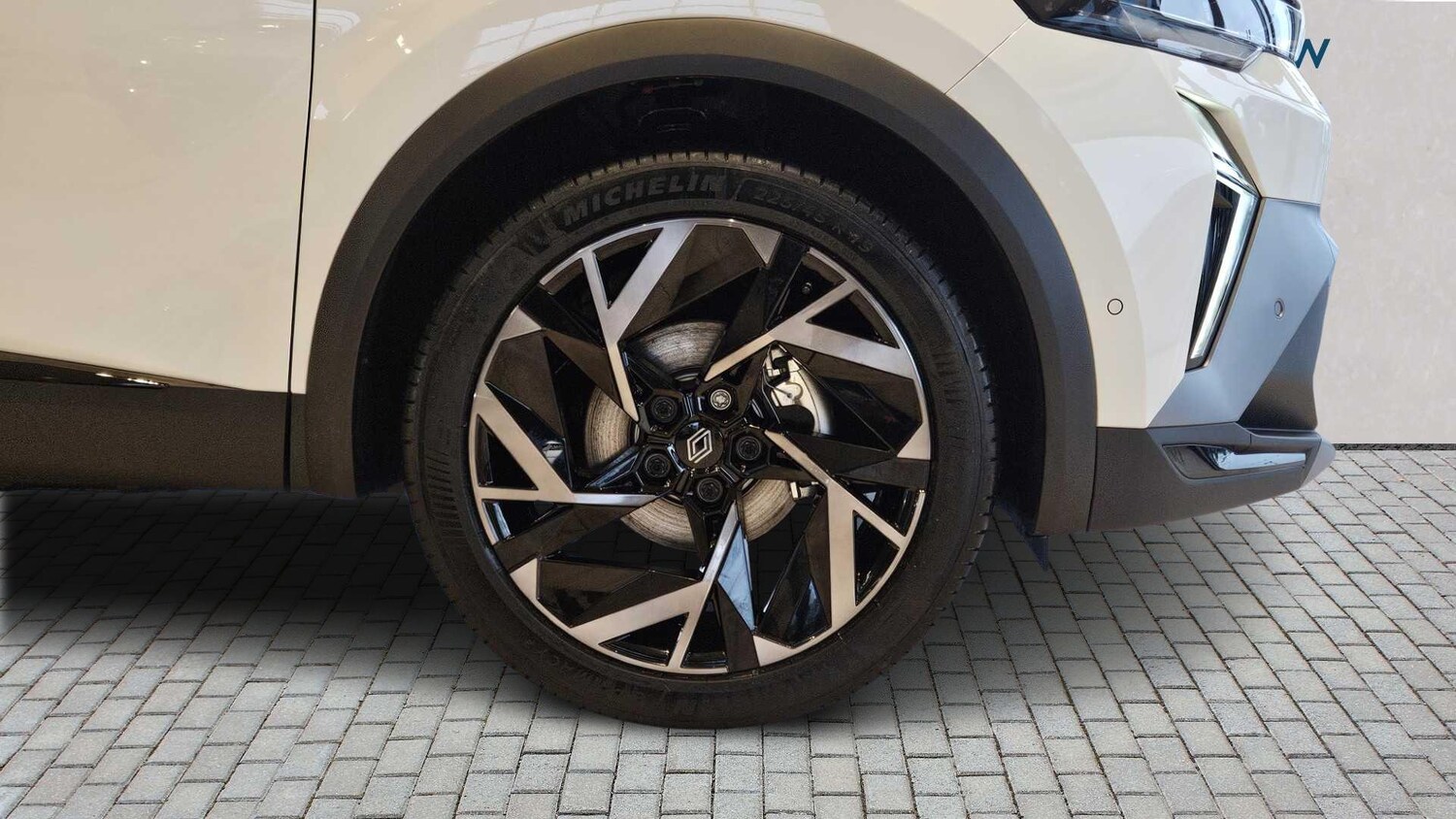 Used Renault Captur for sale - 77857102: Photo 7