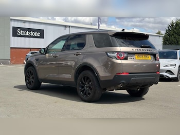 Used Land Rover Discovery Sport 2016 for sale - 79415480: Photo