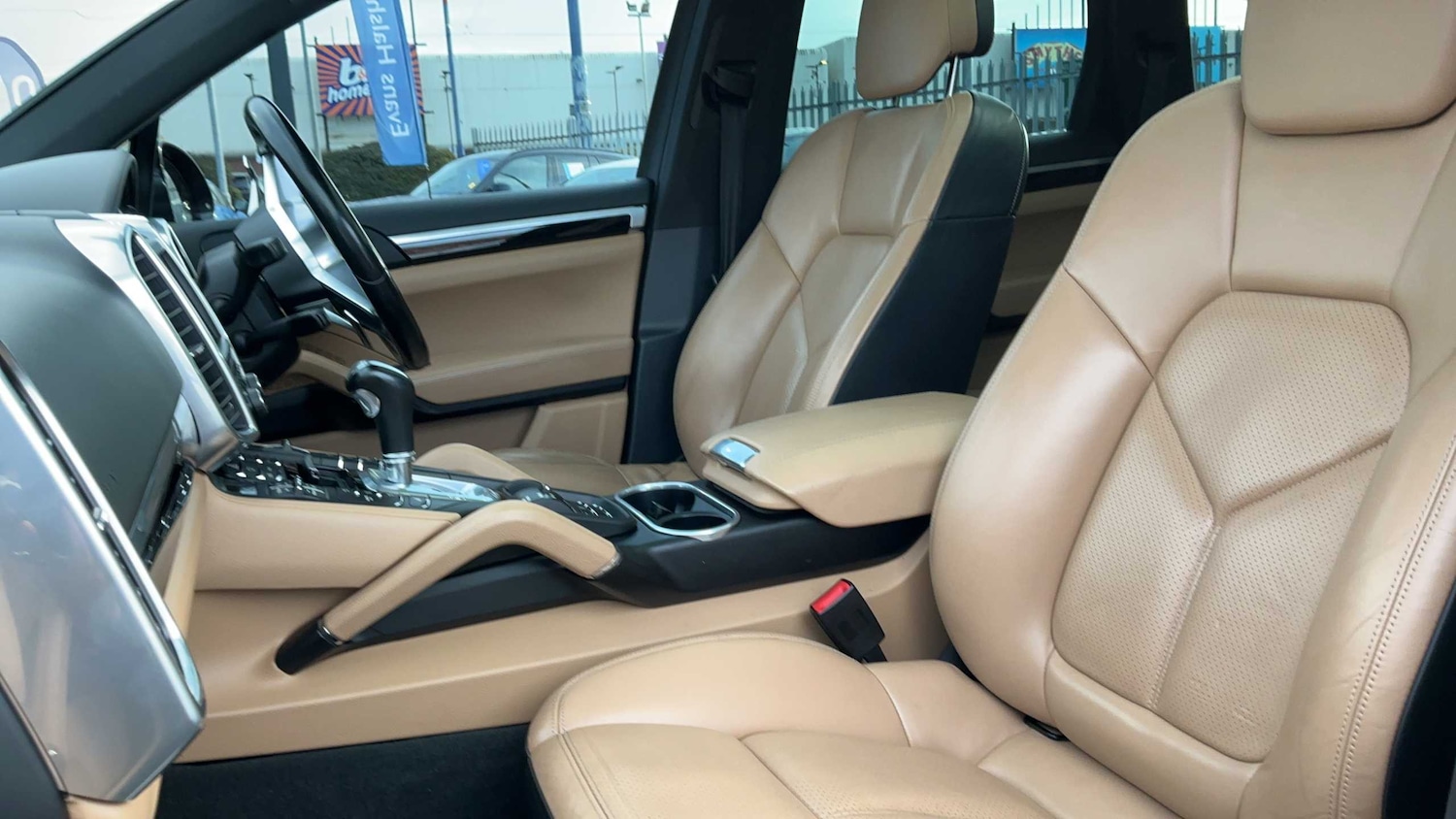 Used Porsche Cayenne 2016 for sale - 78052231: Photo 10