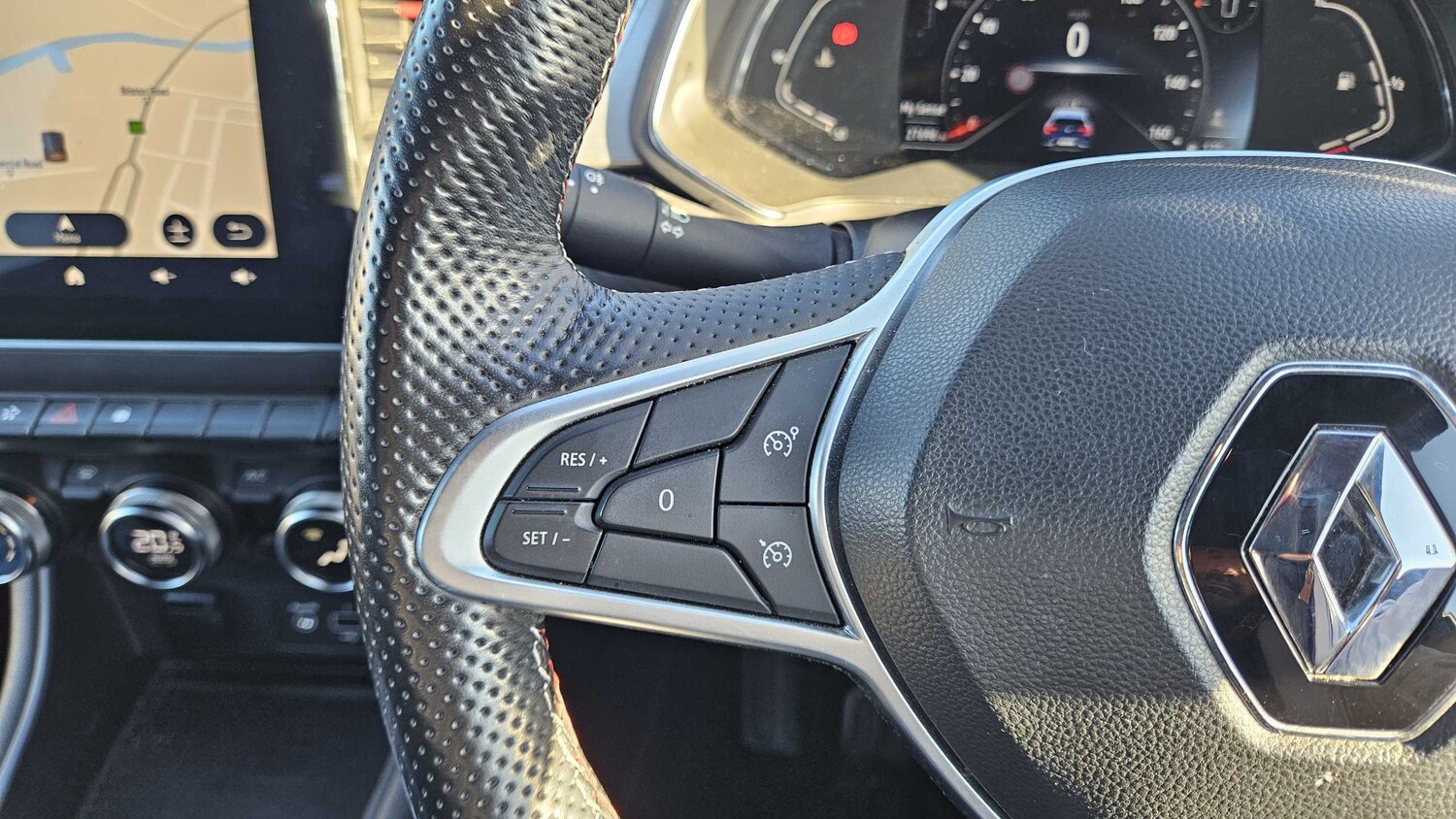 Used Renault Captur for sale - 77861944: Photo 13