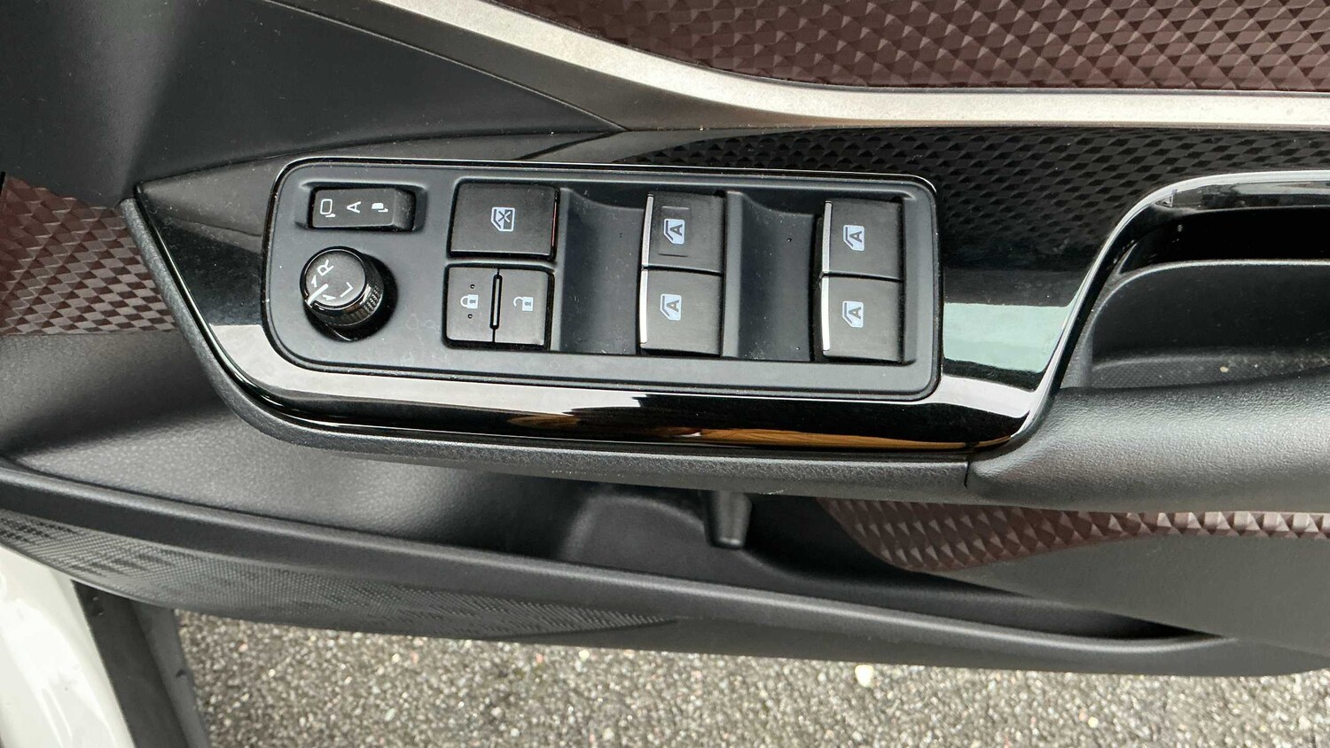 Used Toyota C-HR 2019 for sale - 77858459: Photo 18