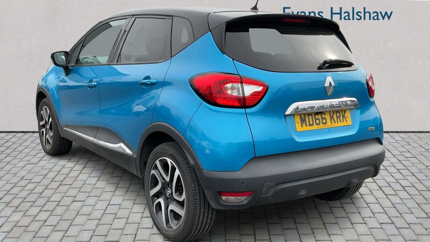 Used Renault Captur 2016 for sale - 77983319: Photo 2