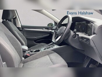 Used Volkswagen Golf 2023 for sale - 78666618: Photo