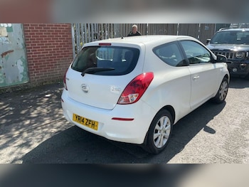 Used Hyundai i20 2014 for sale - 78519596: Photo