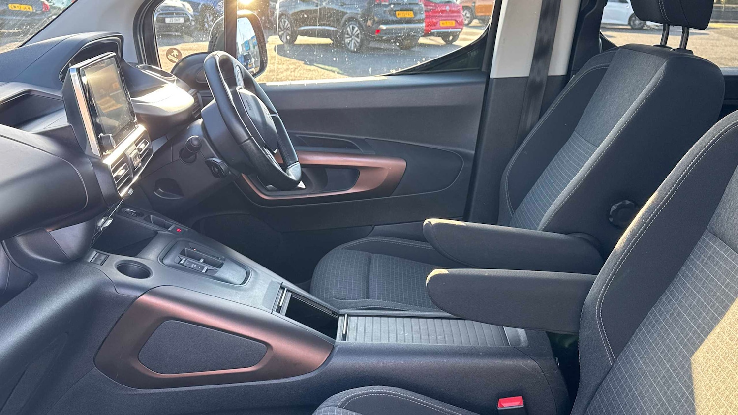 Used Peugeot Rifter 2023 for sale - 77972690: Photo 8