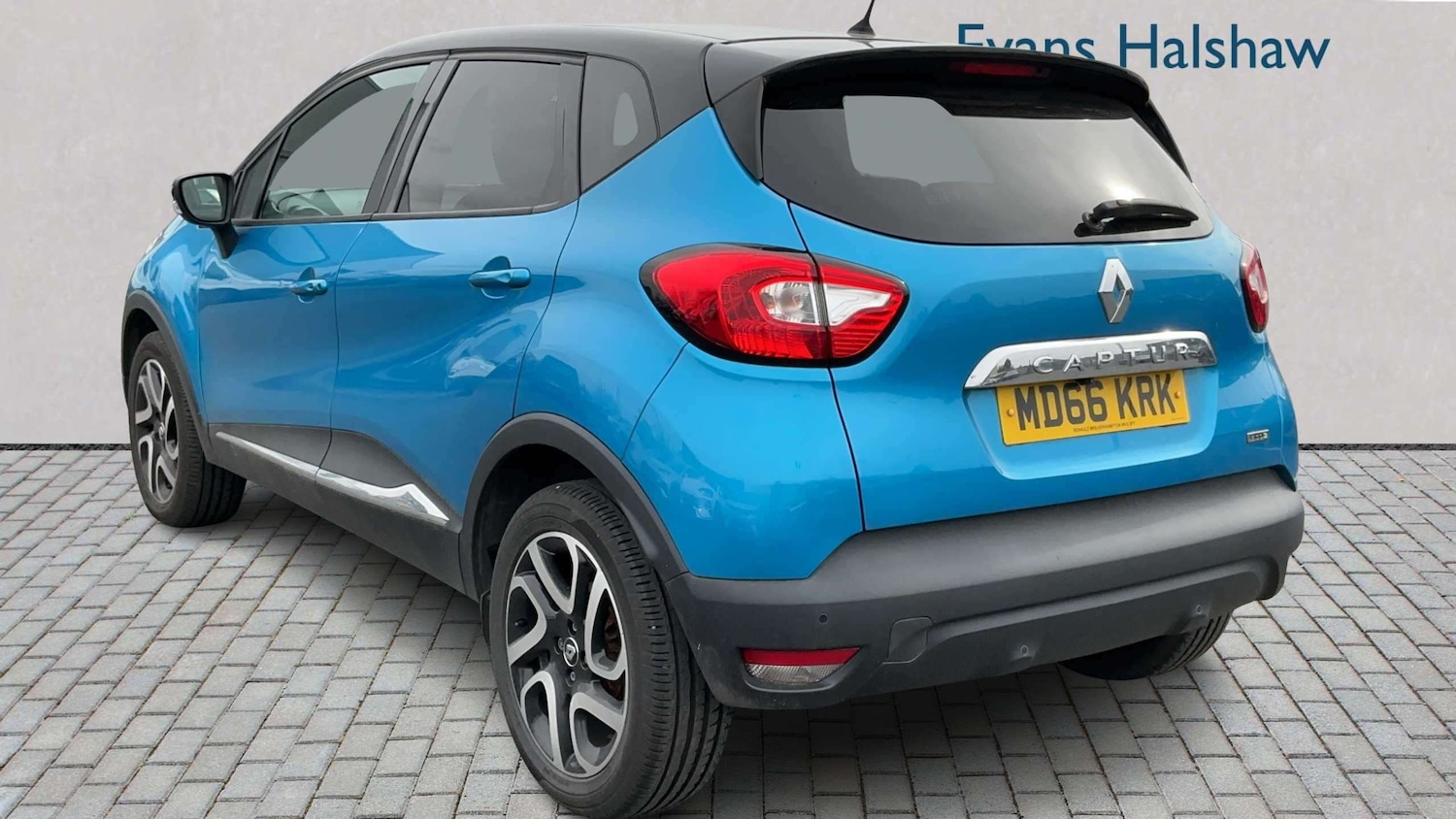 Used Renault Captur 2016 for sale - 78076845: Photo 2