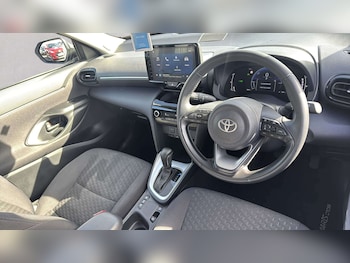 Used Toyota Yaris Cross 2024 for sale - 78278937: Photo