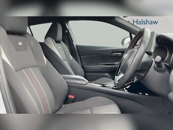 Used Toyota C-HR 2023 for sale - 78248075: Photo