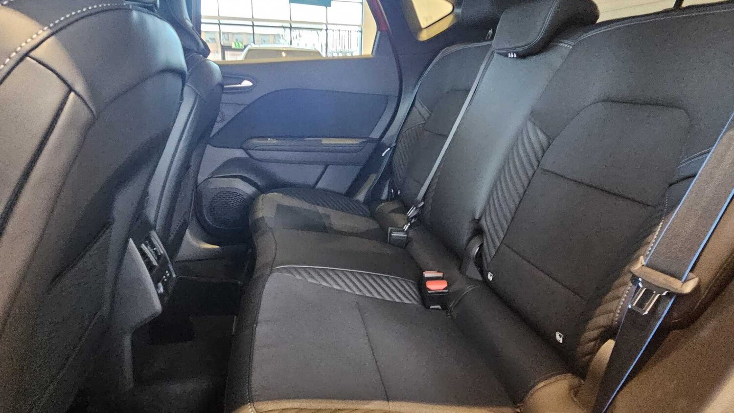 Used Renault Captur for sale - 77857388: Photo 10