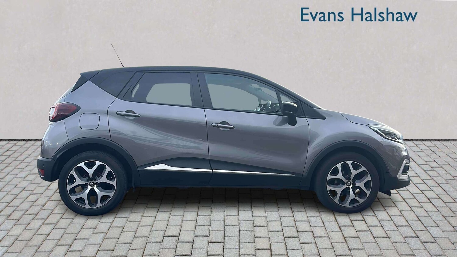 Used Renault Captur for sale - 77860724: Photo 6