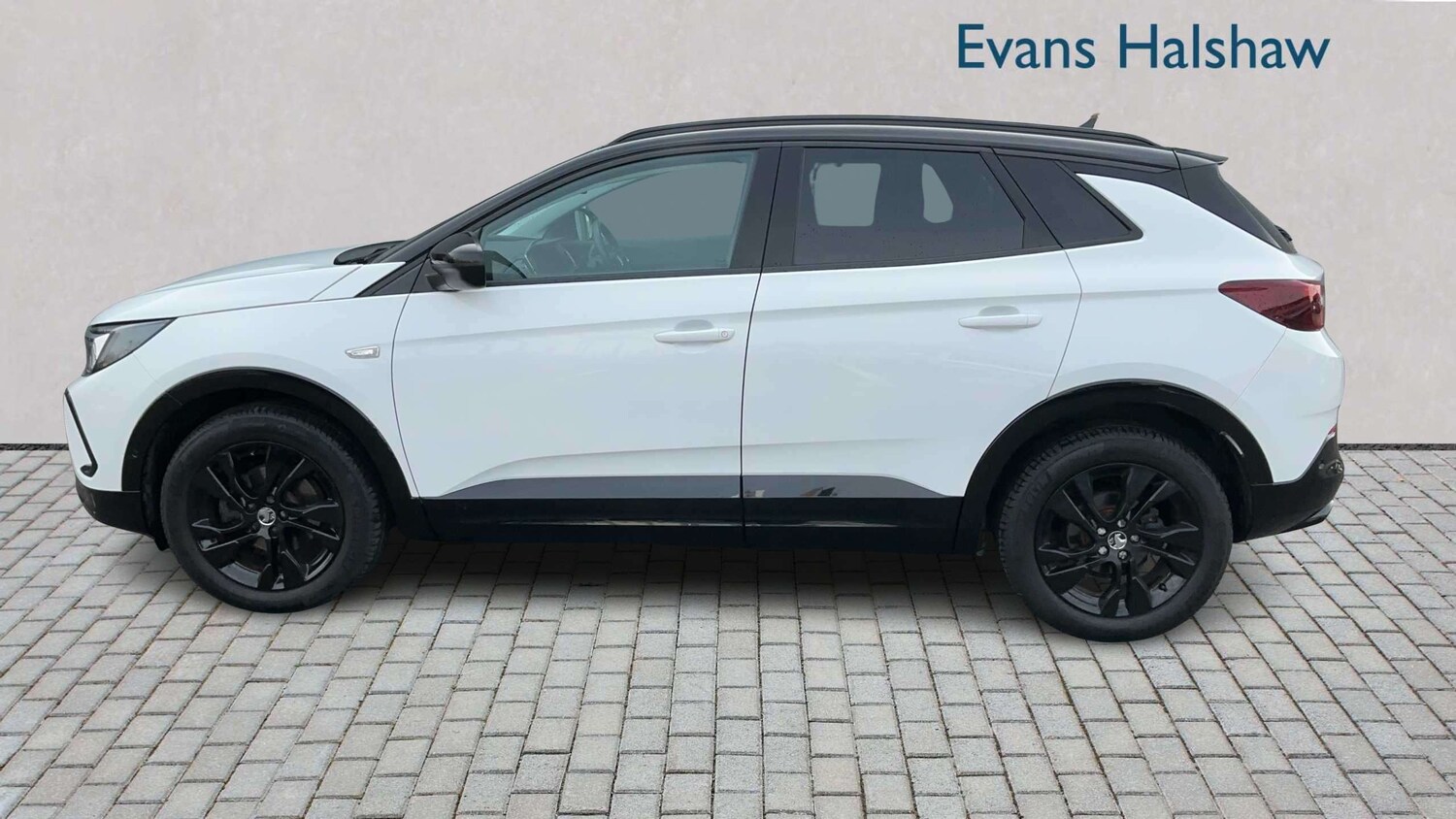 Used Vauxhall Grandland 2023 for sale - 77960732: Photo 3