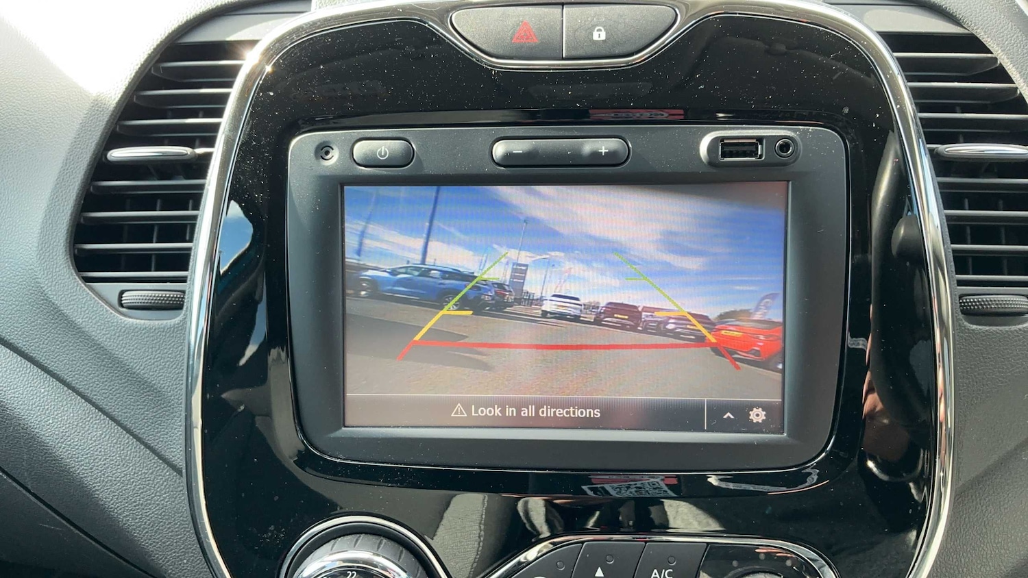 Used Renault Captur 2016 for sale - 78149056: Photo 13