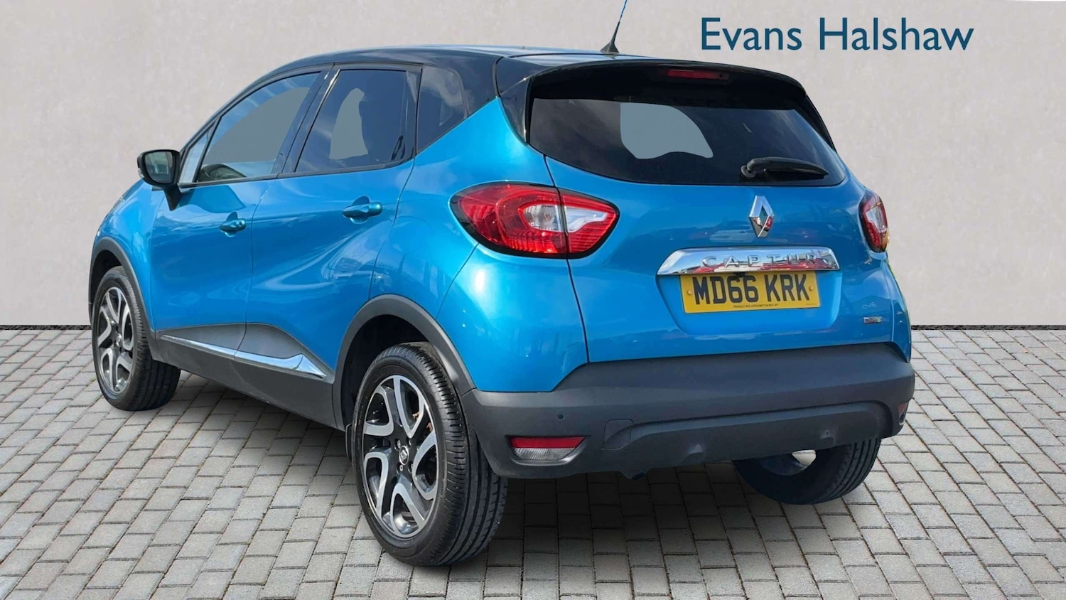 Used Renault Captur 2016 for sale - 78149056: Photo 2