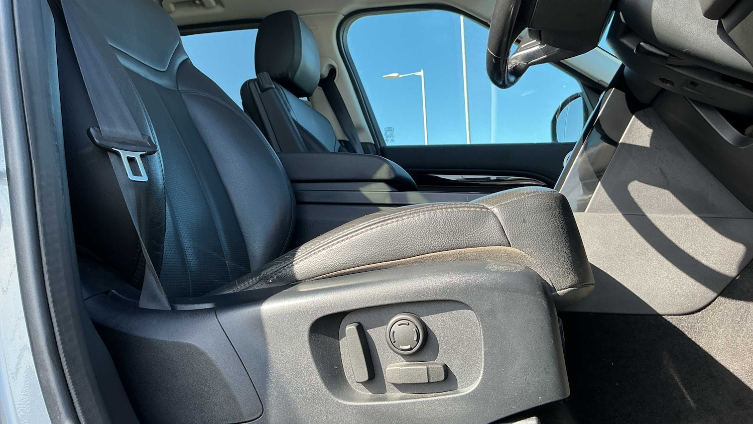 Used Land Rover Discovery 2018 for sale - 77995937: Photo 23