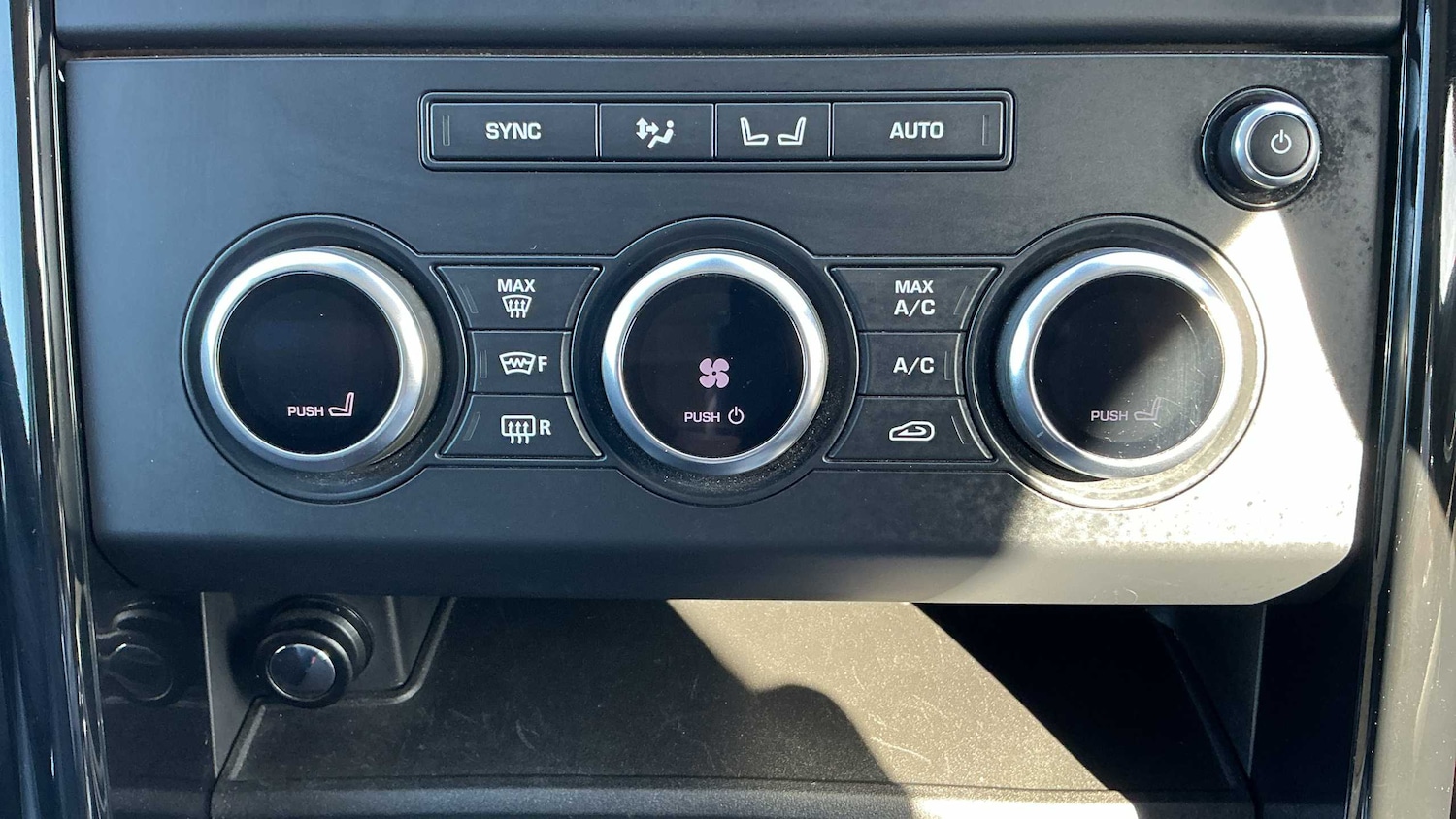 Used Land Rover Discovery 2018 for sale - 77995937: Photo 25