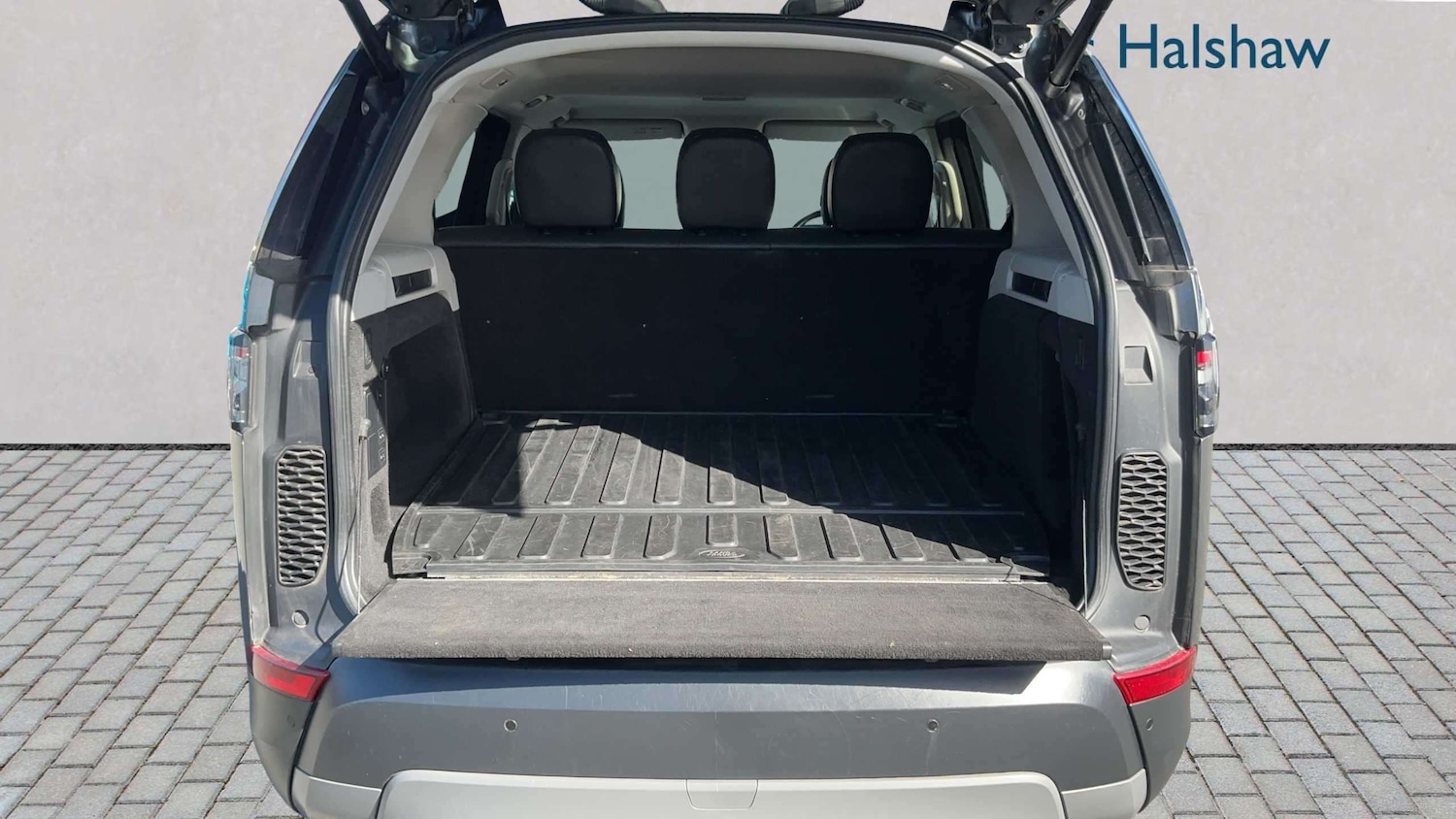 Used Land Rover Discovery 2018 for sale - 77995937: Photo 7