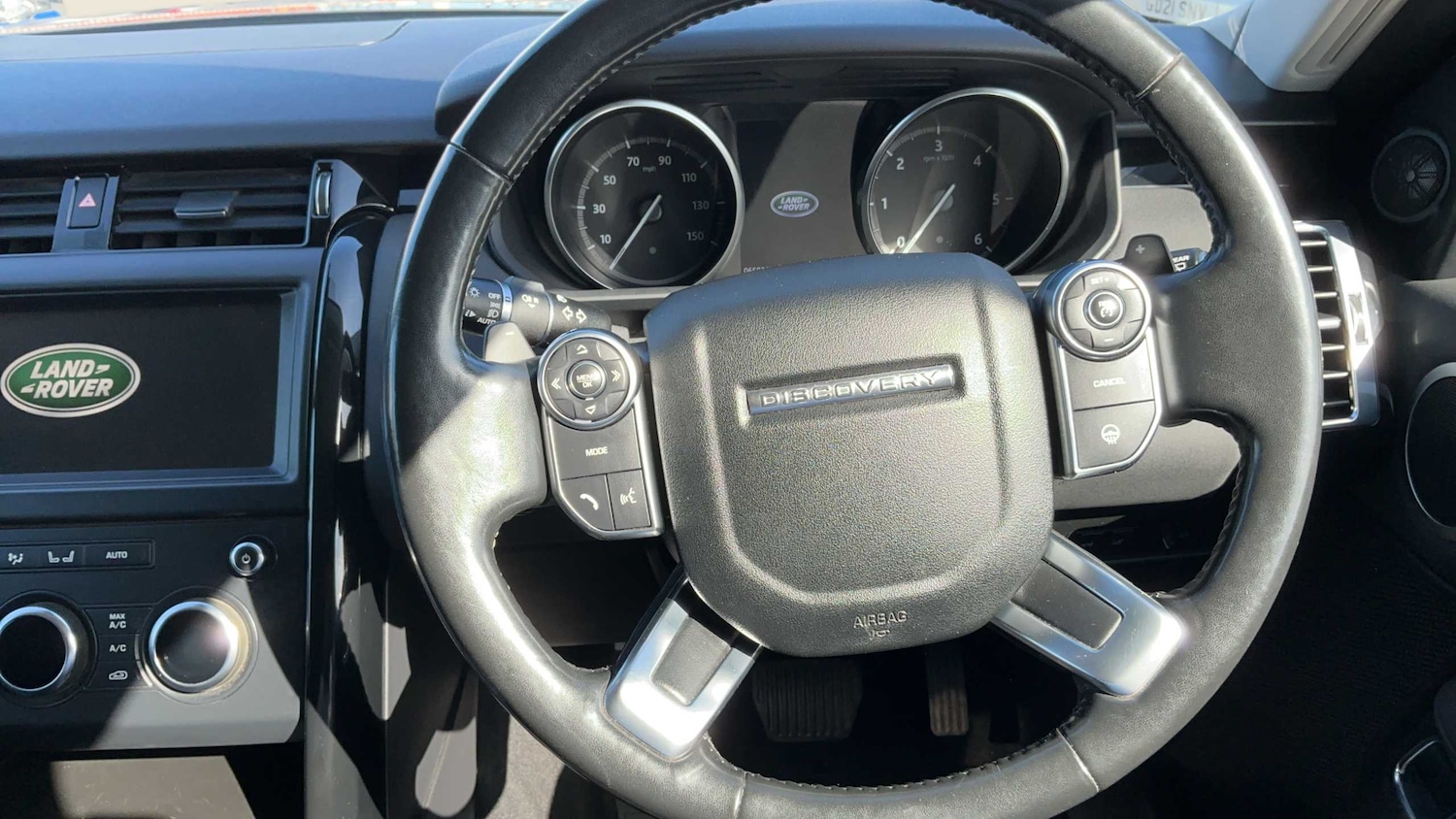 Used Land Rover Discovery 2018 for sale - 77995937: Photo 9