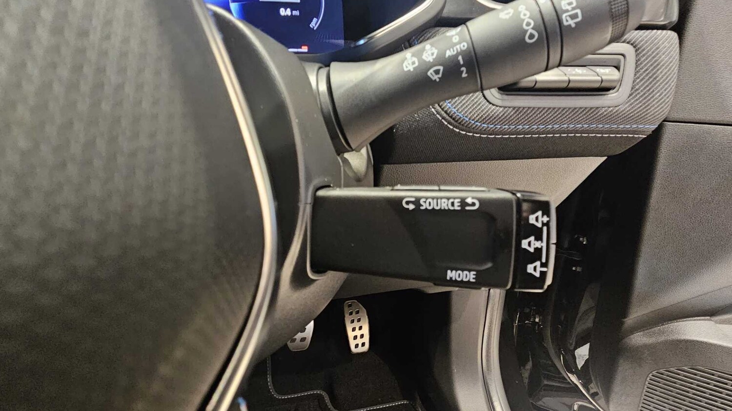 Used Renault Captur for sale - 77861898: Photo 14