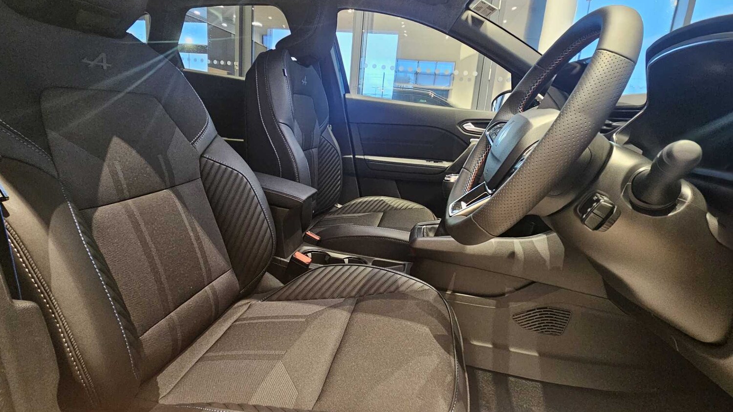 Used Renault Captur for sale - 77861898: Photo 8