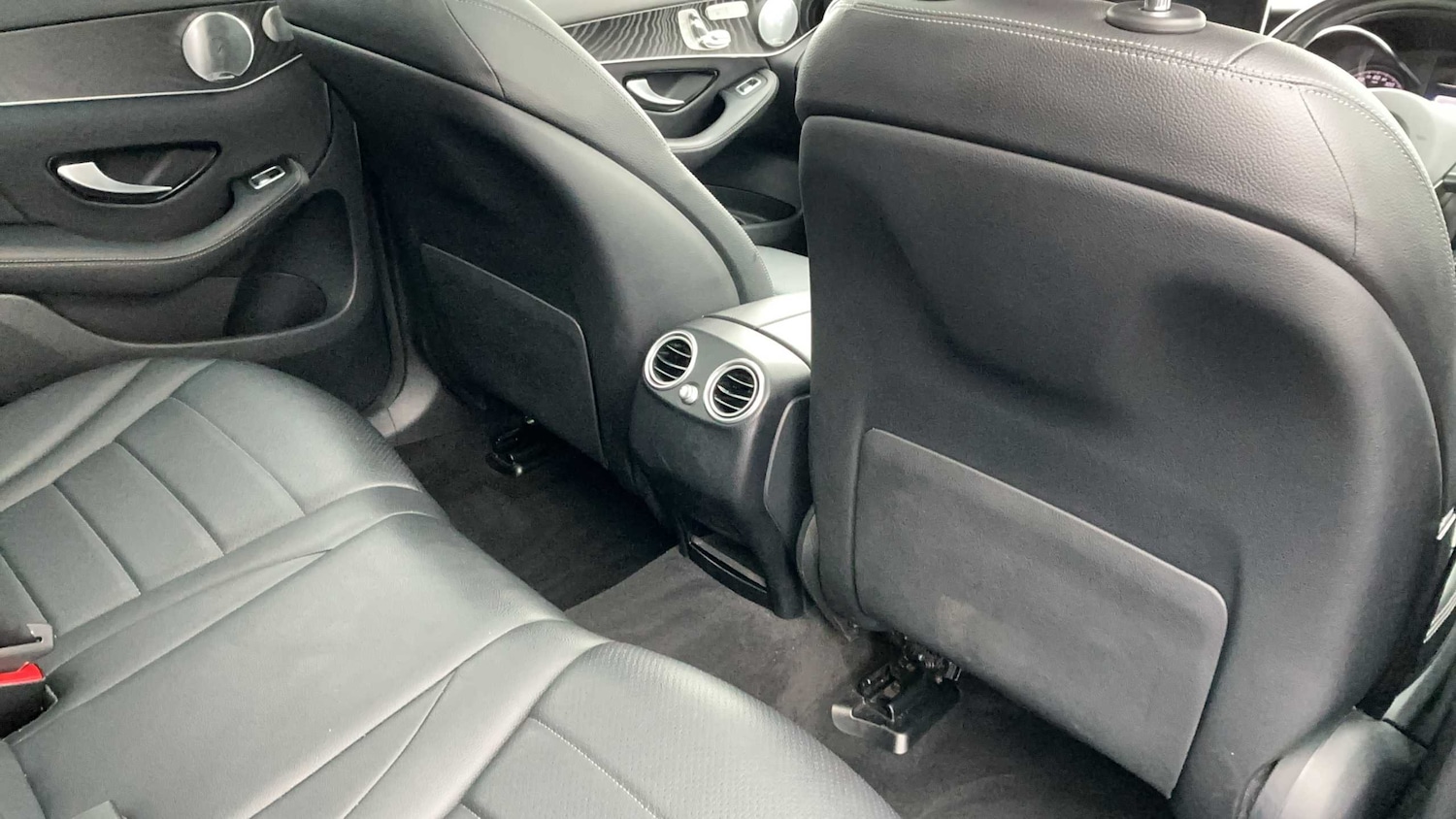 Used Mercedes-Benz GLC 2018 for sale - 78052023: Photo 12